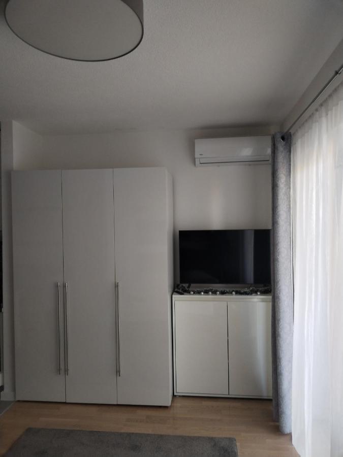 Appartamento Studio Apartman Implex Ðakovo Esterno foto