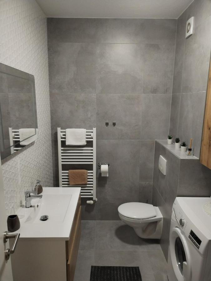 Appartamento Studio Apartman Implex Ðakovo Esterno foto
